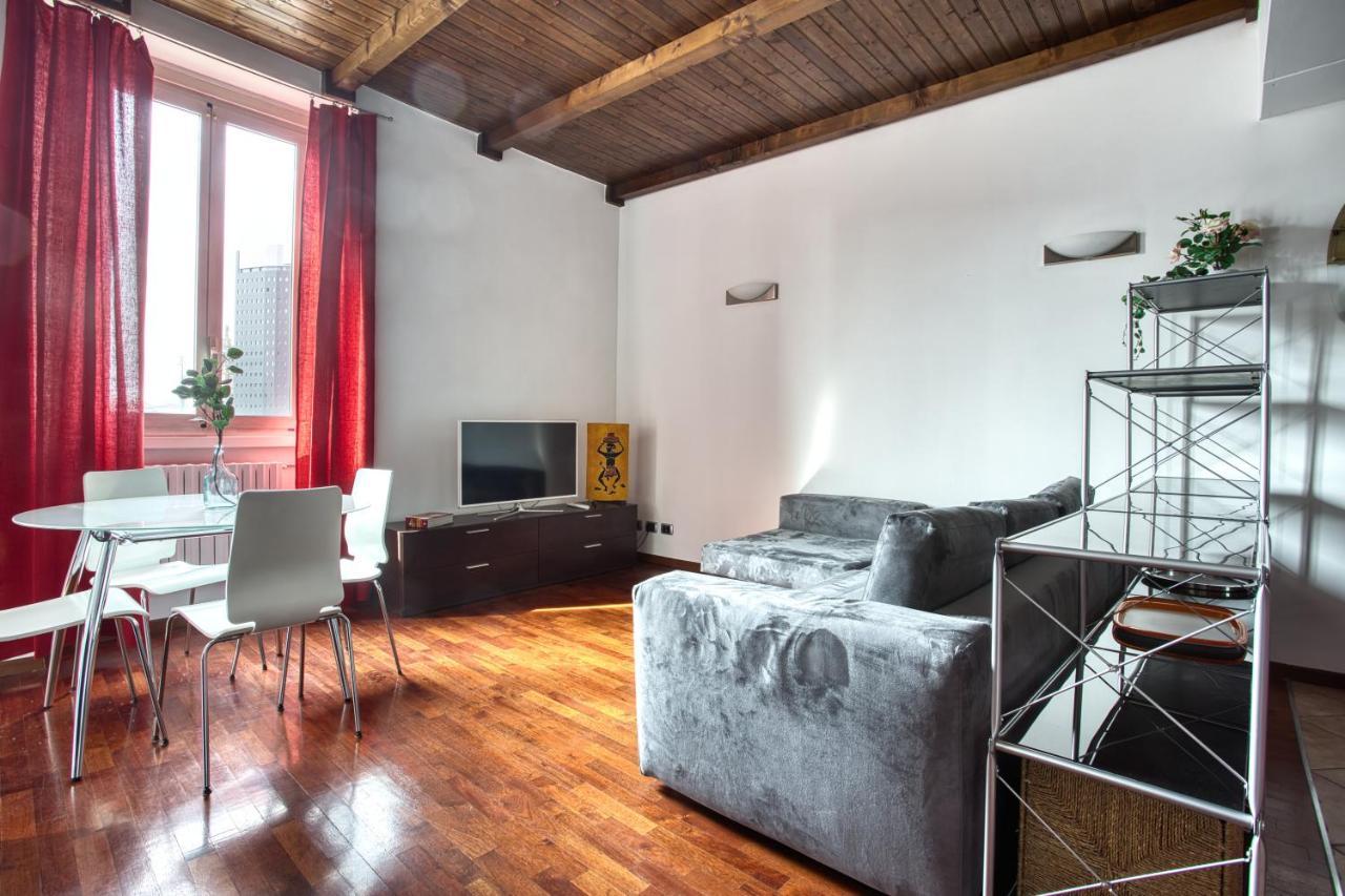 Joivy Charming Apartment In The Heart Of Isola District Милан Экстерьер фото